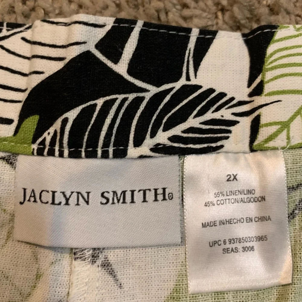 Jaclyn Smith Linen-Blend Floral Capris Pants 2X - Picture 4 of 4